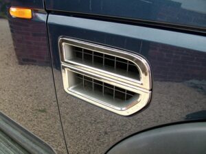 Side Vent Trim - JAK000065MMM - BRITPART
