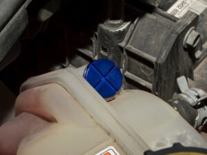 LR055301BLUE_700x525