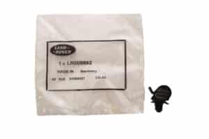 LR008882LR