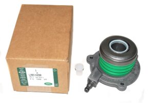 Cylinder Assy - Clutch Slave - LR014290LR - LAND ROVER
