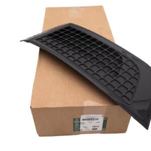 GRILLE - FENDER - FRONT - LR146279LR - LR